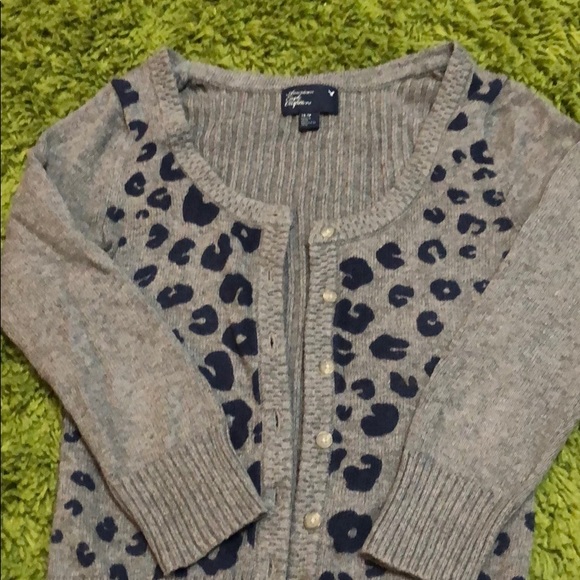 $17 or 3 for$26 - American Eagle Cardiagn - Picture 4 of 6
